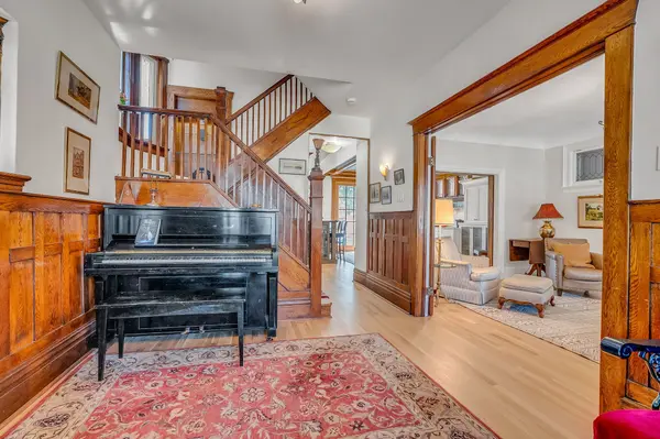 295 Wright AVE, Toronto W01, ON M6R 1L8