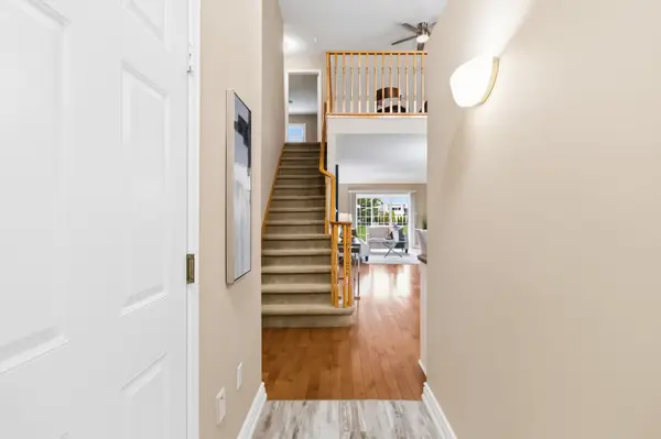 4275 Millcroft Park DR #17, Burlington, ON L7M 4L9