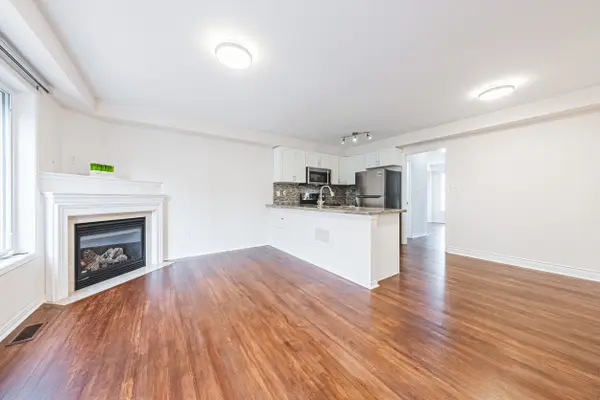 2412 Curtis RD, Burlington, ON L7L 7M3