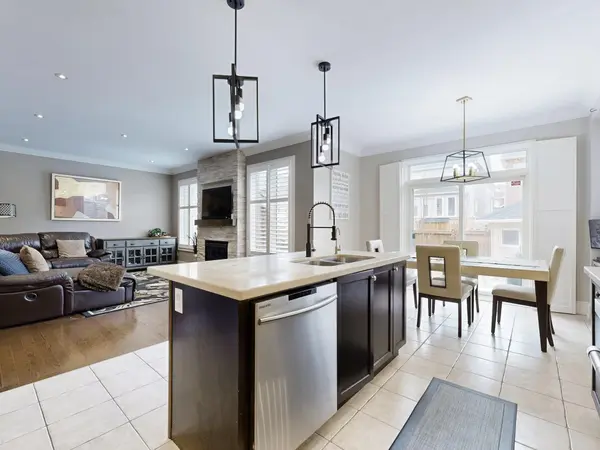 65 Paisley Green AVE, Caledon, ON L7C 3S1