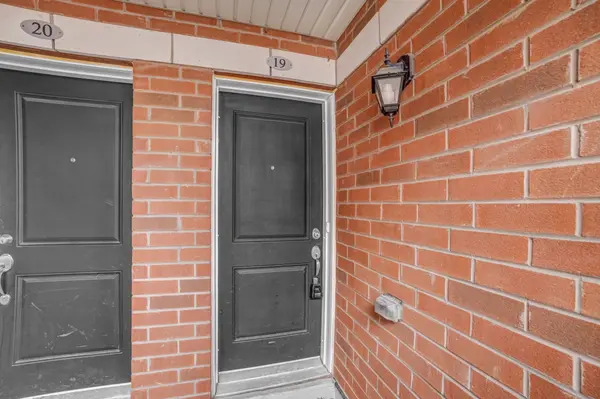 2492 Post RD #19, Oakville, ON L6H 0G6