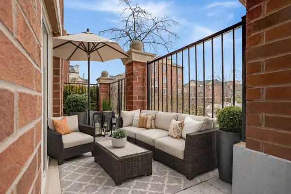 2492 Post RD #19, Oakville, ON L6H 0G6