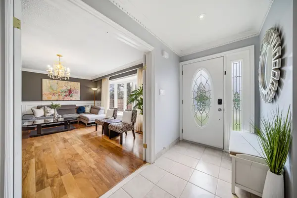 1100 Shaw ST, Oakville, ON L6L 2R8