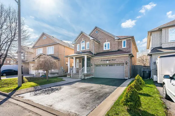 23 Smoothwater ST, Brampton, ON L6R 2G2