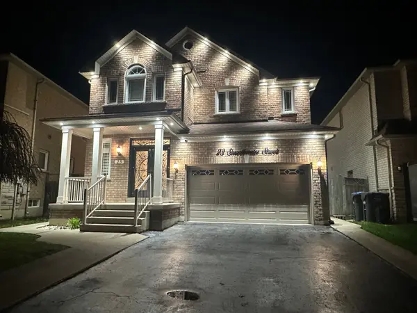 23 Smoothwater ST, Brampton, ON L6R 2G2