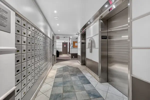 158C McArthur AVE #1408, Vanier And Kingsview Park, ON K1L 8E7