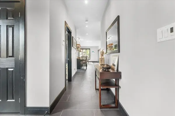 340 Old Mud ST, Hamilton, ON L8J 3Z9