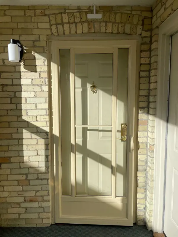 275 Queens AVE #301, London East, ON N6B 1X2