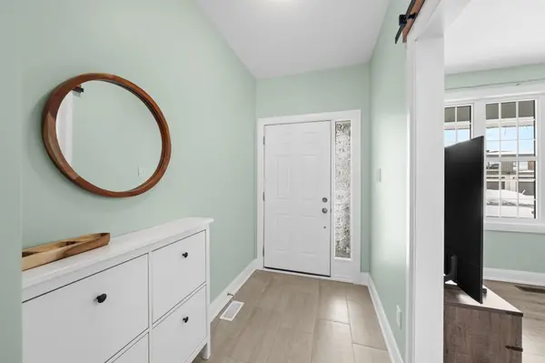 111 Dun Skipper DR, Blossom Park - Airport And Area, ON K1X 0G1