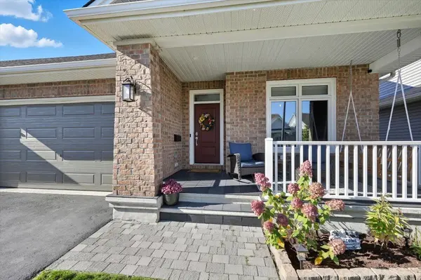 819 Tewin CIR, Orleans - Cumberland And Area, ON K4A 1K2