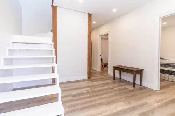 1361 Rosseau Lake 2 RD, Muskoka Lakes, ON P0B 1M0