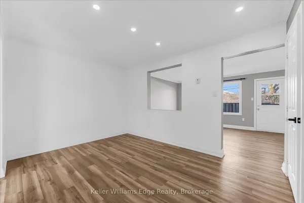 10 Angus RD #17, Hamilton, ON L8K 6K3