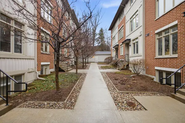 795 Montreal RD #5, Manor Park - Cardinal Glen And Area, ON K1K 0S9