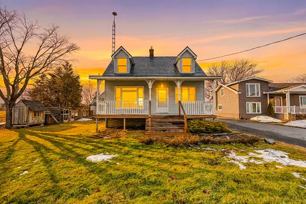 5157 Bath RD, Loyalist, ON K0H 1G0