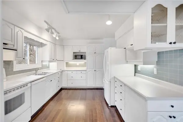 26 October PL, Brantford, ON N3R 7B4