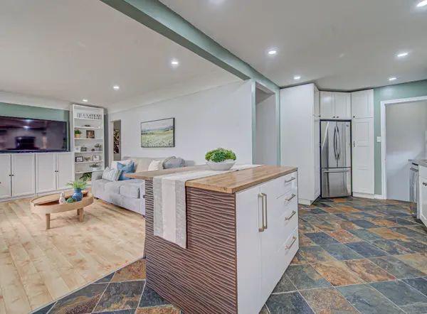 32 Ravine DR, Cambridge, ON N1R 2W7