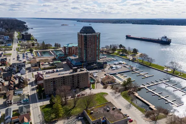 3 Apple ST #410, Brockville, ON K6V 4X5