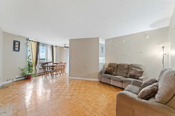 2020 Jasmine CRES #1218, Beacon Hill North - South And Area, ON K1J 8K5