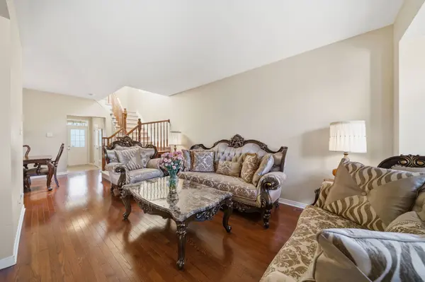 587 Pepperville CRES, Kanata, ON K2M 0E7