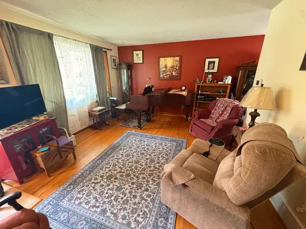 14 Glanworth AVE, St. Thomas, ON N5R 1E7