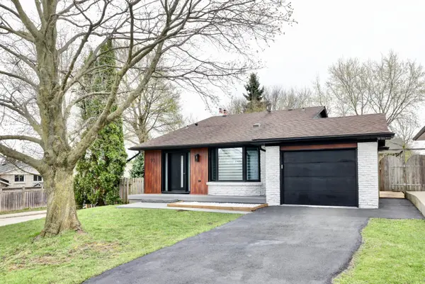 91 Forestgate DR, Hamilton, ON L9C 6A4