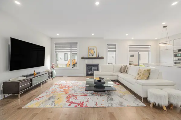 233 Beaugency ST, Orleans - Convent Glen And Area, ON K1W 0T2