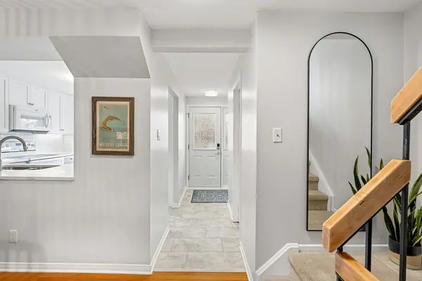 1095 Avignon CT, Orleans - Convent Glen And Area, ON K1C 2M2