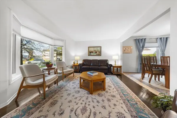 6241 St Albans CT, Orleans - Convent Glen And Area, ON K1C 3C5