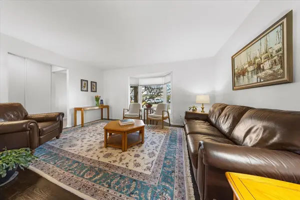 6241 St Albans CT, Orleans - Convent Glen And Area, ON K1C 3C5