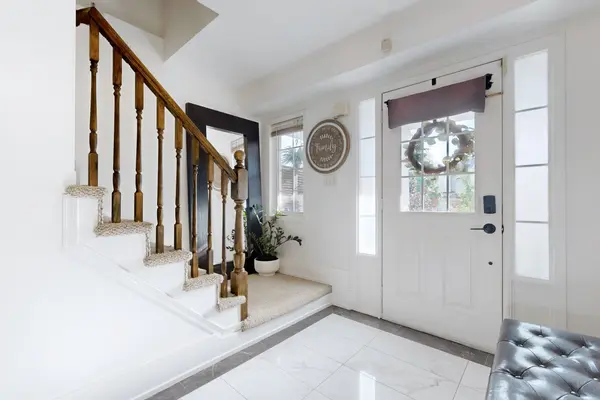 658 Mortimer DR, Cambridge, ON N3H 5R7