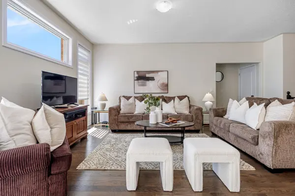 107 Alcorn DR, Kawartha Lakes, ON K9V 0M8