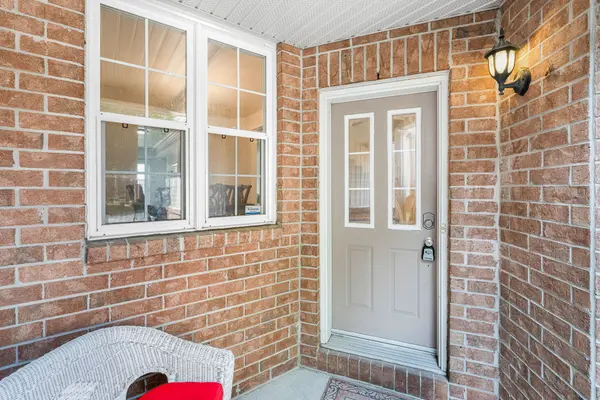 44 TOBERMORY CRES, Kanata, ON K2K 3M4