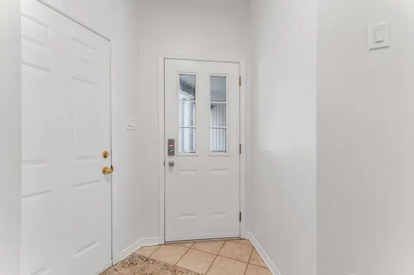 44 TOBERMORY CRES, Kanata, ON K2K 3M4