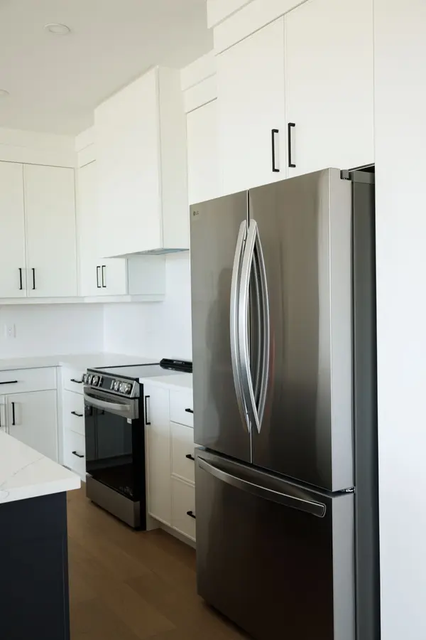 74 Bedell DR, Mapleton, ON N0G 1P0