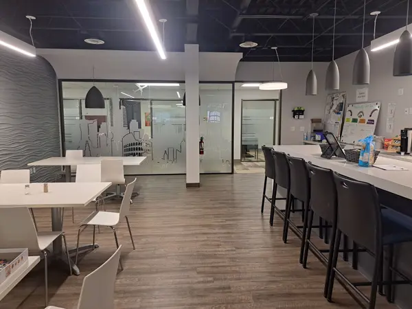 1688 Woodward DR #1680, Belair Park - Copeland Park And Area, ON K2C 3R8