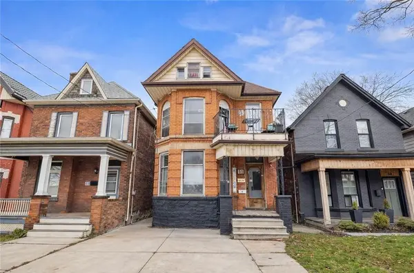 51 Smith AVE #Main, Hamilton, ON L8L 5P2