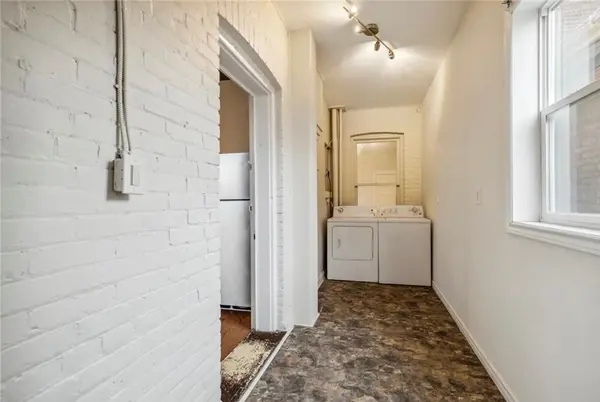 51 Smith AVE #Main, Hamilton, ON L8L 5P2