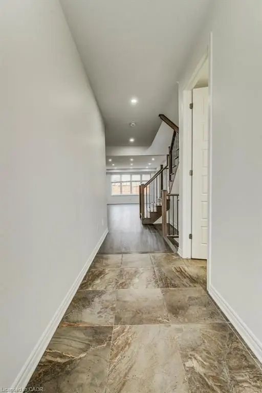 11 Compass TRL, Cambridge, ON N3E 0B7