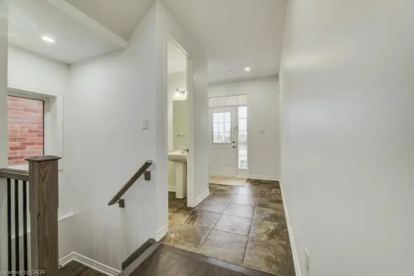 11 Compass TRL, Cambridge, ON N3E 0B7