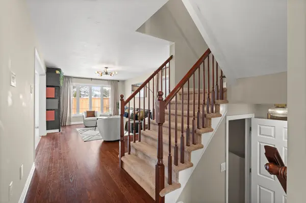 166 Lily Pond ST, Kanata, ON K2M 0J5