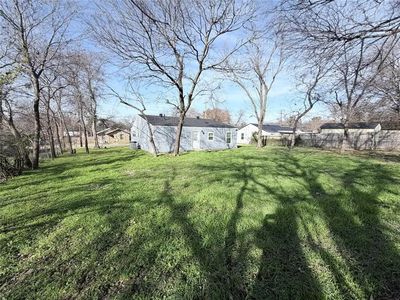 710 N Rusk Street, Weatherford, TX 76086