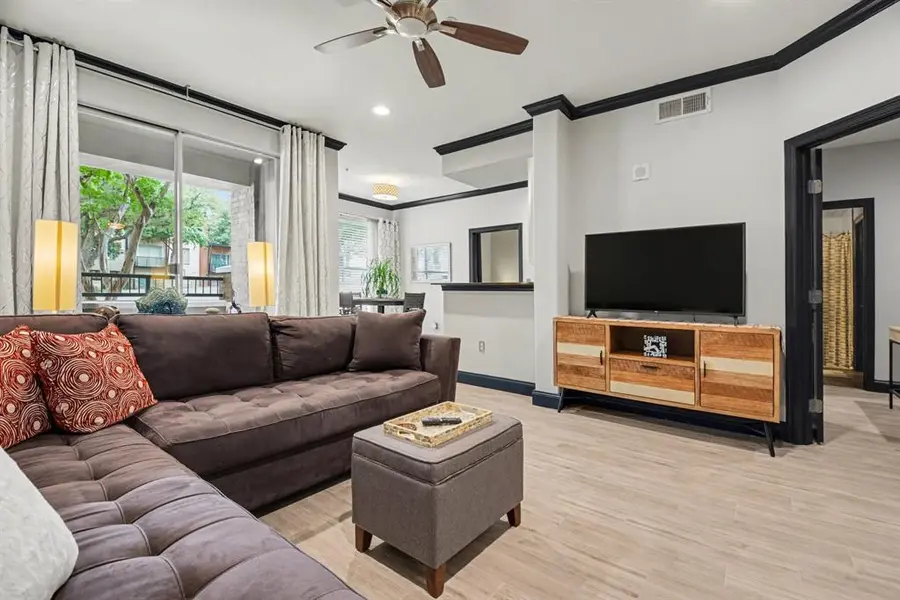 330 Las Colinas Boulevard #118, Irving, TX 75039