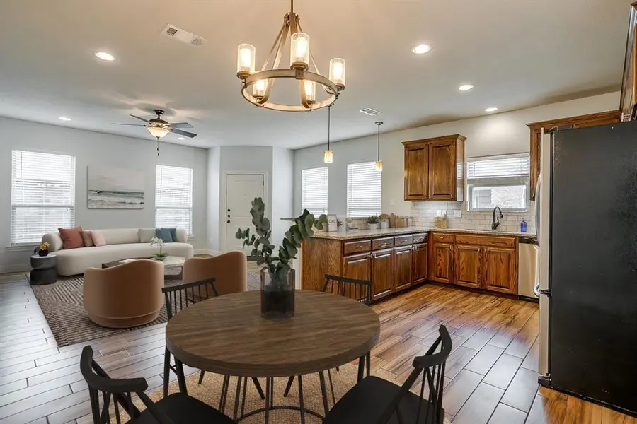 4912 Ridglea Hills Court, Fort Worth, TX 76116