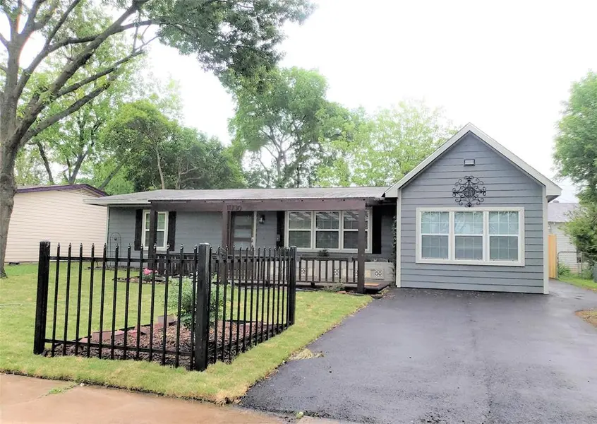 11730 Abston Lane, Dallas, TX 75218