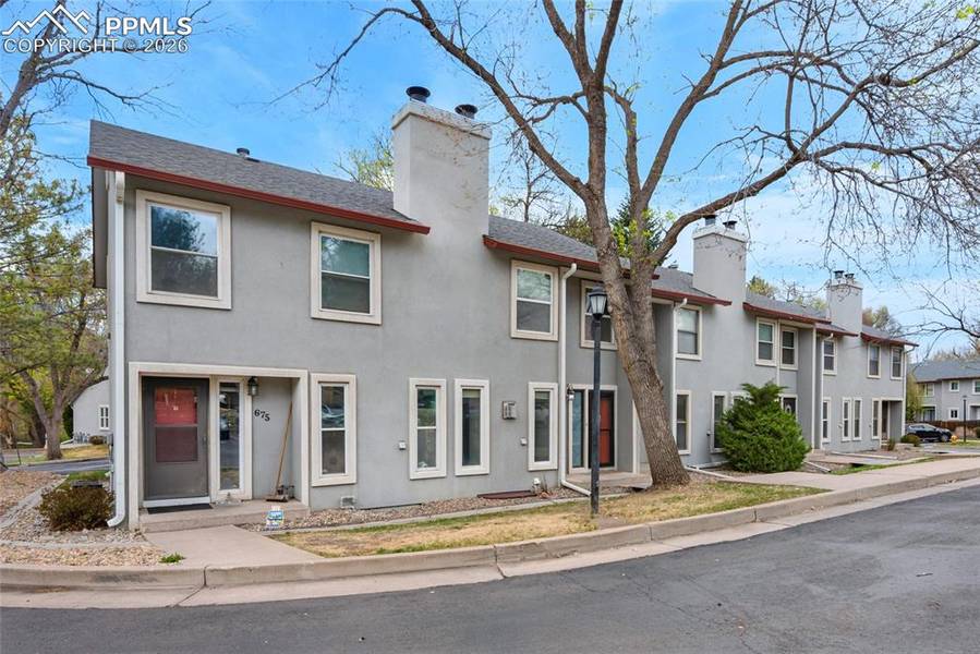 673 Shooks LN, Colorado Springs, CO 80903