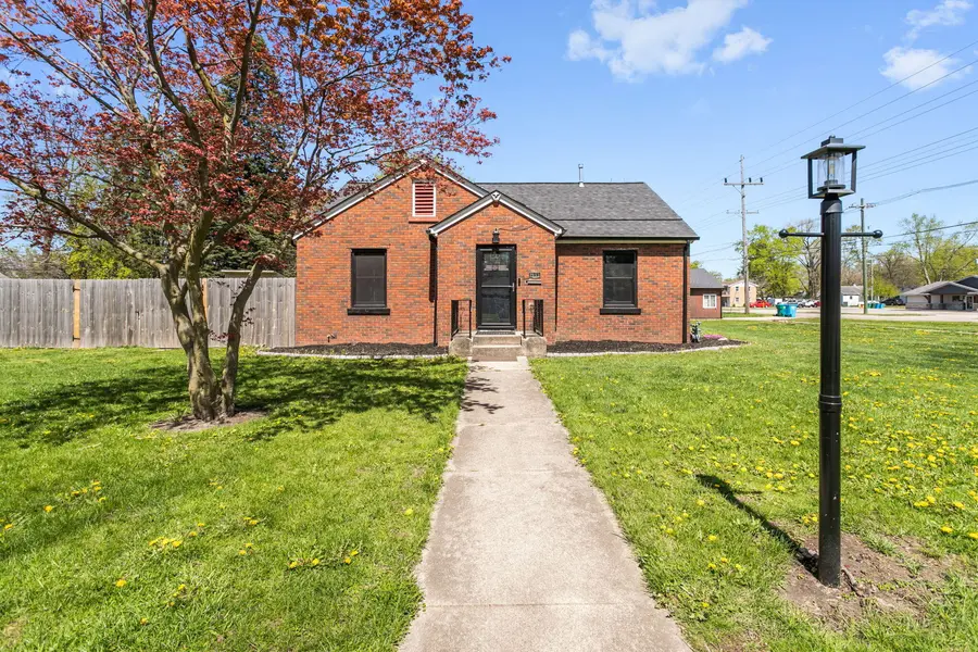 1653 Regent ST, Niles City, MI 49120