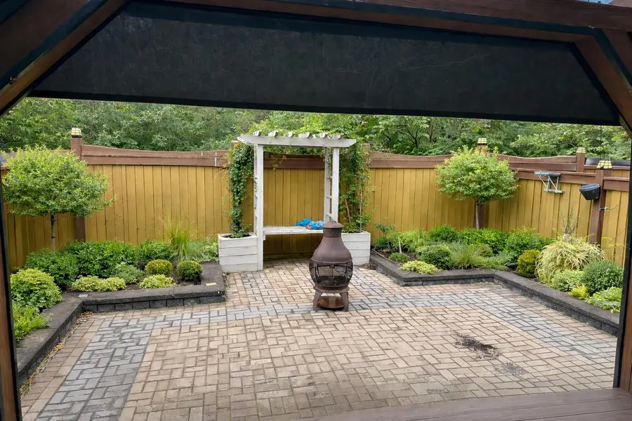 118 Bridlewood BLVD, Whitby, ON L1R 0N2