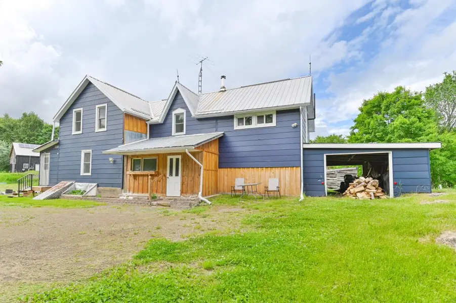 369 5th Concession RD S, Addington Highlands, ON K0H 1P0
