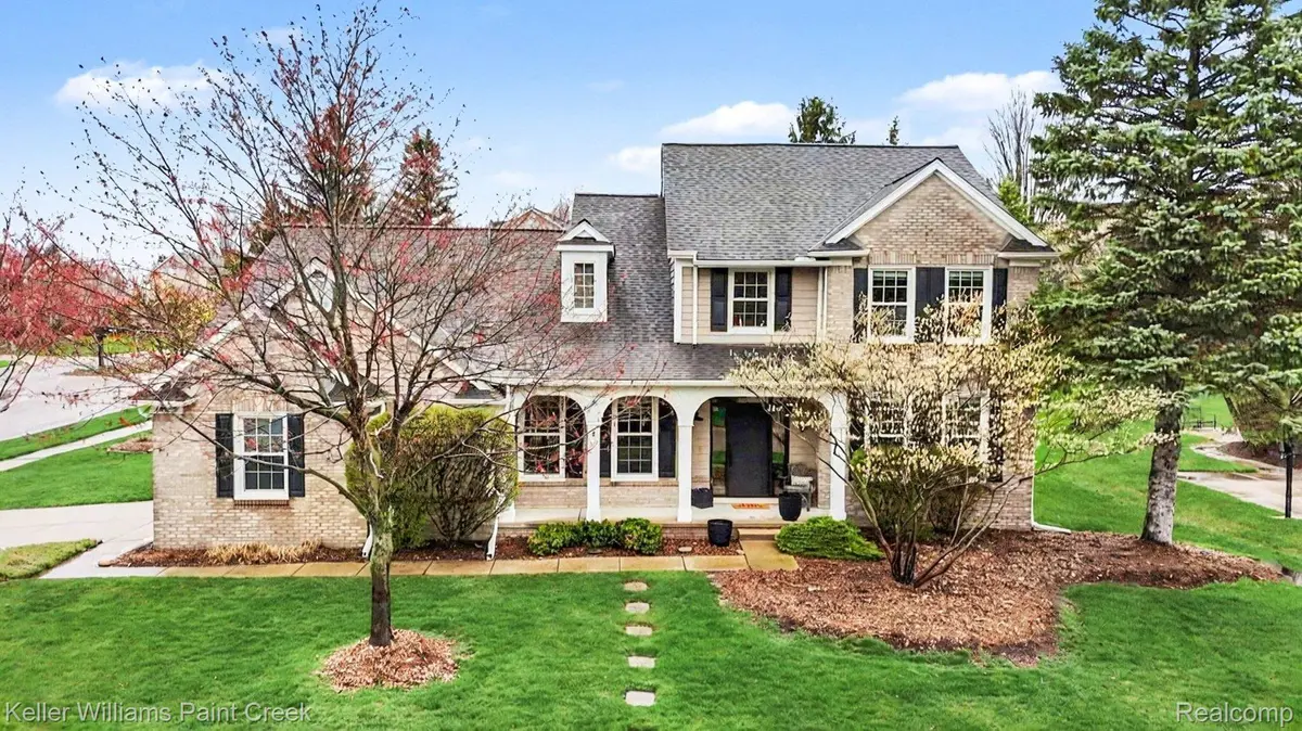 3692 Sunnyside CT, Oakland Charter Township, MI 48306