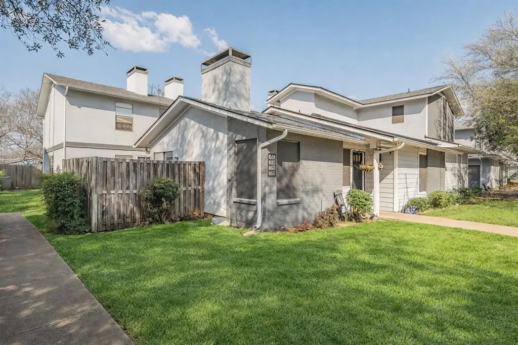 655 Ridgeline Drive, Hurst, TX 76053